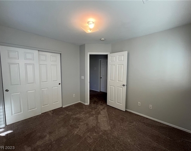 1025 Coronado Peak Avenue - Photo Thumbnail 14