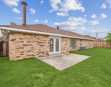 2537 Jarrot Drive - Photo Thumbnail 11