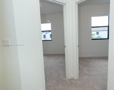 270 Sw 159 Pl - Photo Thumbnail 21