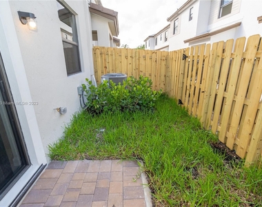 266 Sw 159 Pl - Photo Thumbnail 13