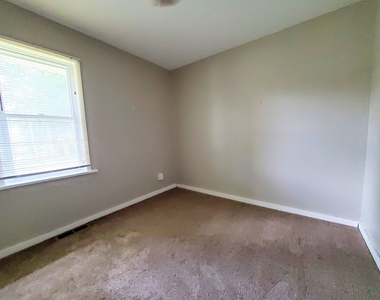 26781 N Morey Street - Photo Thumbnail 16