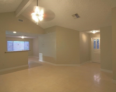 7611 Shoshone Drive - Photo Thumbnail 4