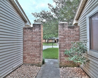 7611 Shoshone Drive - Photo Thumbnail 2