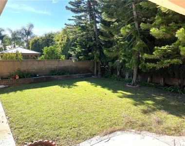 250 N Quail Lane - Photo Thumbnail 14