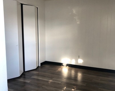 4510 Spenard Rd - Photo Thumbnail 2