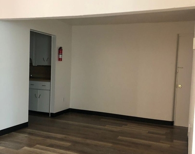 4510 Spenard Rd - Photo Thumbnail 3
