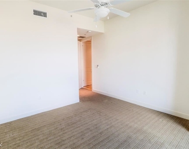 2207 Bancroft St Apt 907 - Photo Thumbnail 3