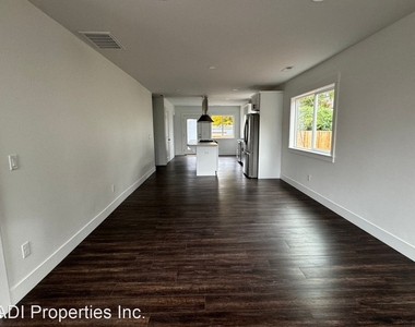 3542 N Missouri Avenue Unit A - Photo Thumbnail 2