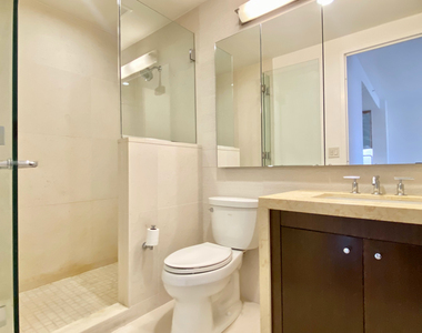 300 North End Avenue - Photo Thumbnail 8