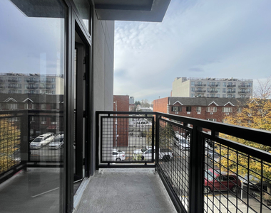 2801 Tilden Avenue - Photo Thumbnail 3