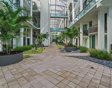 6000 Collins Ave - Photo Thumbnail 25