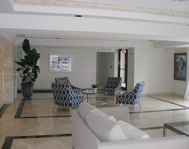 2625 Collins Ave. - Photo Thumbnail 1