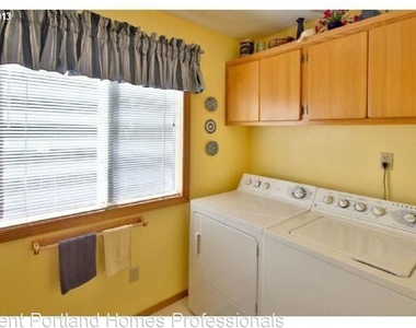 15470 Sw Nightingale Court - Photo Thumbnail 13