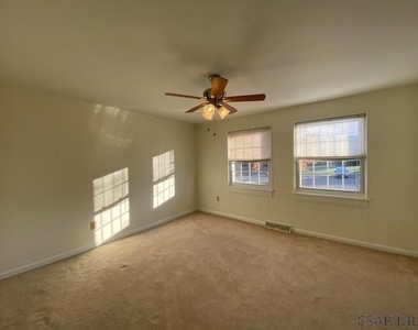 101 Burk Avenue,apt.1 - Photo Thumbnail 12