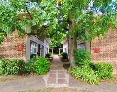 2708 Mccart Avenue - Photo Thumbnail 15