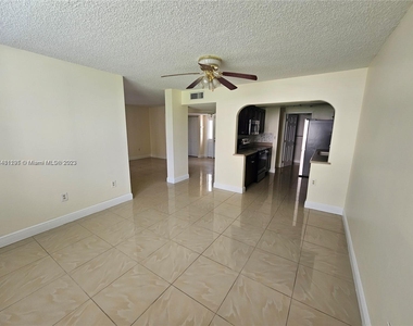 9451 Evergreen Pl - Photo Thumbnail 15