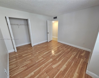 9451 Evergreen Pl - Photo Thumbnail 2