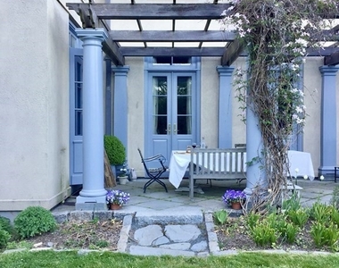 918 Hale Street - Photo Thumbnail 14