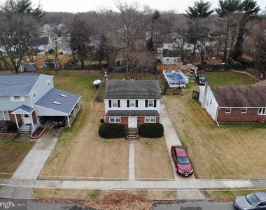 212 Cornell Rd - Photo Thumbnail 1