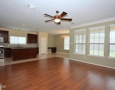 1606 Canyon Terrace Ct - Photo Thumbnail 1