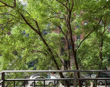 East 5th Street - Photo Thumbnail 5
