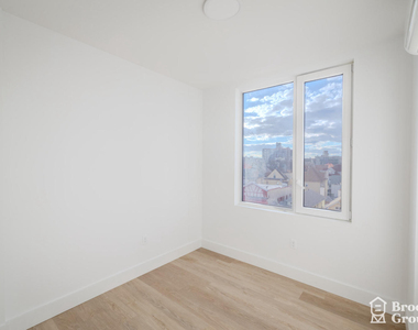 1629 Brooklyn Avenue - Photo Thumbnail 6