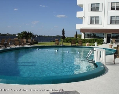 2840 S Ocean Boulevard - Photo Thumbnail 12