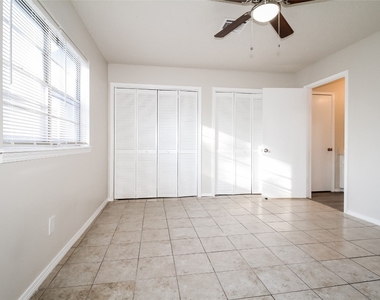 1610 Pecan Avenue - Photo Thumbnail 6