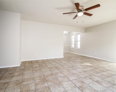 1610 Pecan Avenue - Photo Thumbnail 2