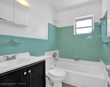 447 Ne 125th St - Photo Thumbnail 11