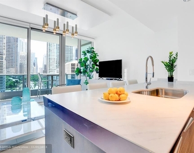 200 Biscayne Boulevard Way - Photo Thumbnail 23