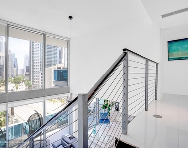 200 Biscayne Boulevard Way - Photo Thumbnail 15