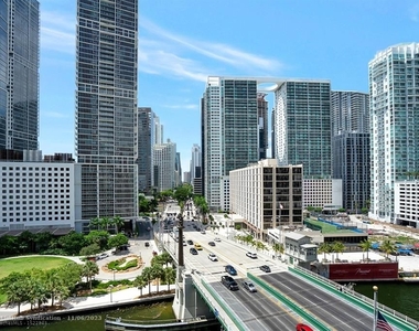 200 Biscayne Boulevard Way - Photo Thumbnail 1