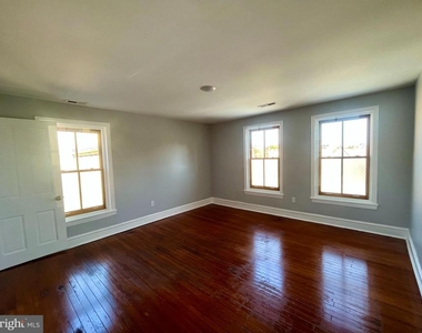 5445 Germantown Ave - Photo Thumbnail 27