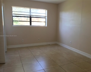 13725 Sw 84th St - Photo Thumbnail 10