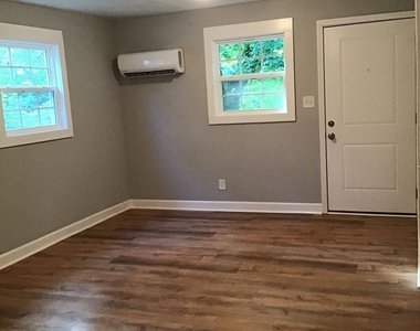 604 Lester Rd - Photo Thumbnail 2