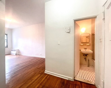324 East 14th Street - Photo Thumbnail 3