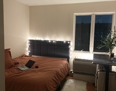 400 Bedford Avenue - Photo Thumbnail 2