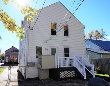 318 Stillwell Street - Photo Thumbnail 9