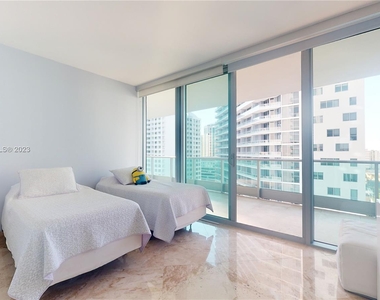 1331 Brickell Bay Dr - Photo Thumbnail 30