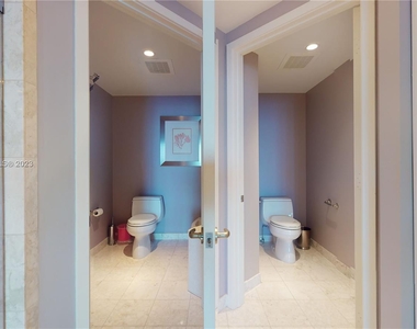 1331 Brickell Bay Dr - Photo Thumbnail 21