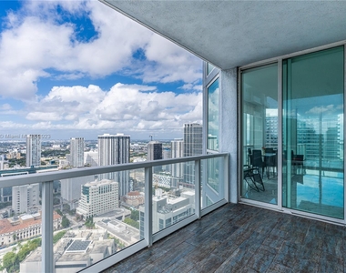 244 Biscayne Blvd - Photo Thumbnail 29