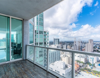 244 Biscayne Blvd - Photo Thumbnail 28