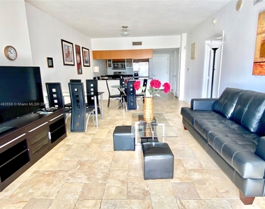 1750 N Bayshore Dr - Photo Thumbnail 6