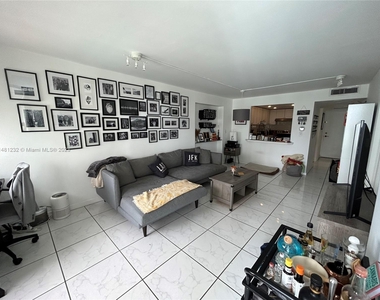 1865 Brickell Ave - Photo Thumbnail 11