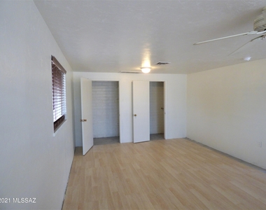 4234 E Waverly Street - Photo Thumbnail 2