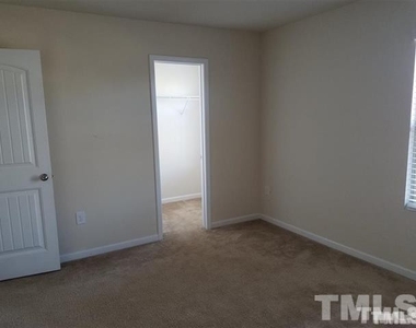 4372 Lyman Avenue - Photo Thumbnail 6