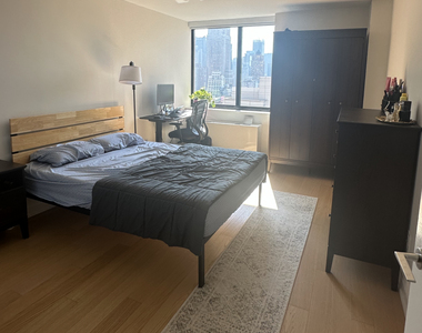 400 West 59th Street - Photo Thumbnail 8