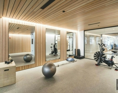 400 West 59th Street - Photo Thumbnail 16
