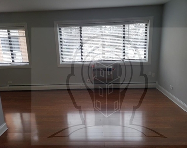6826 N Ridge Blvd - Photo Thumbnail 17